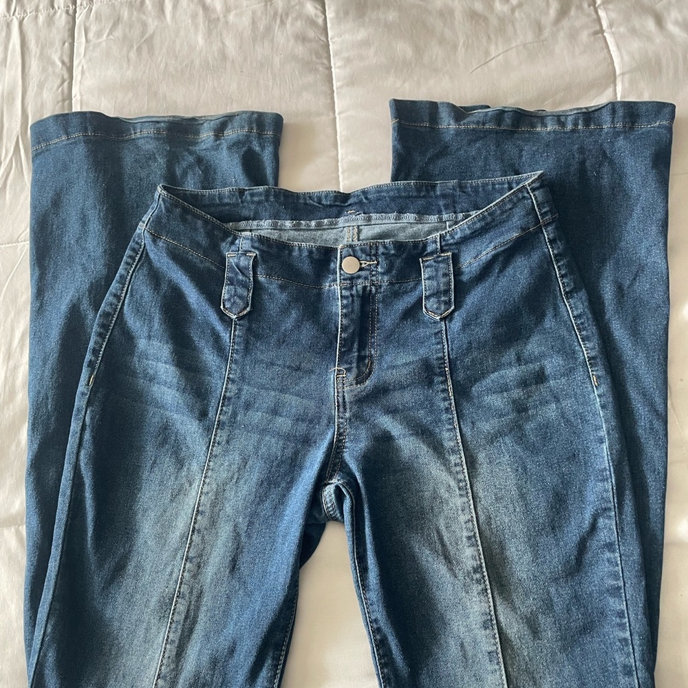 Low-Waist Flare Women's Jeans